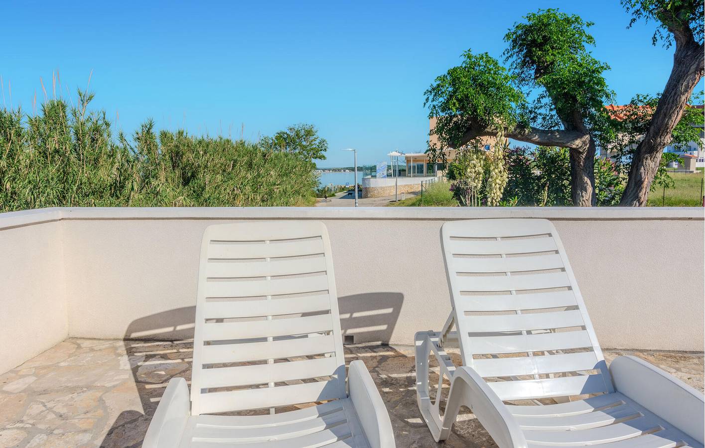 Geheel vakantieappartement, Vakantieappartement voor 4 personen met terras in Privlaka, Zadar