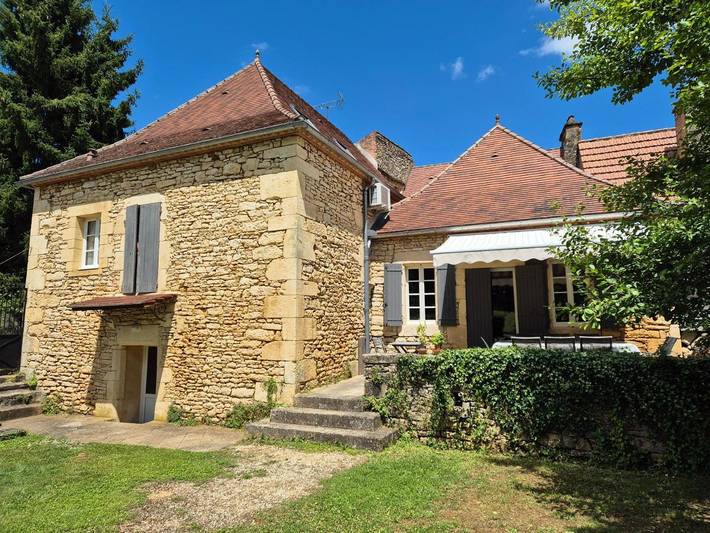 Location de vacances pour 10 personnes, avec jardin ainsi que vue et piscine, adapté aux familles à Prats-du-Périgord - 2