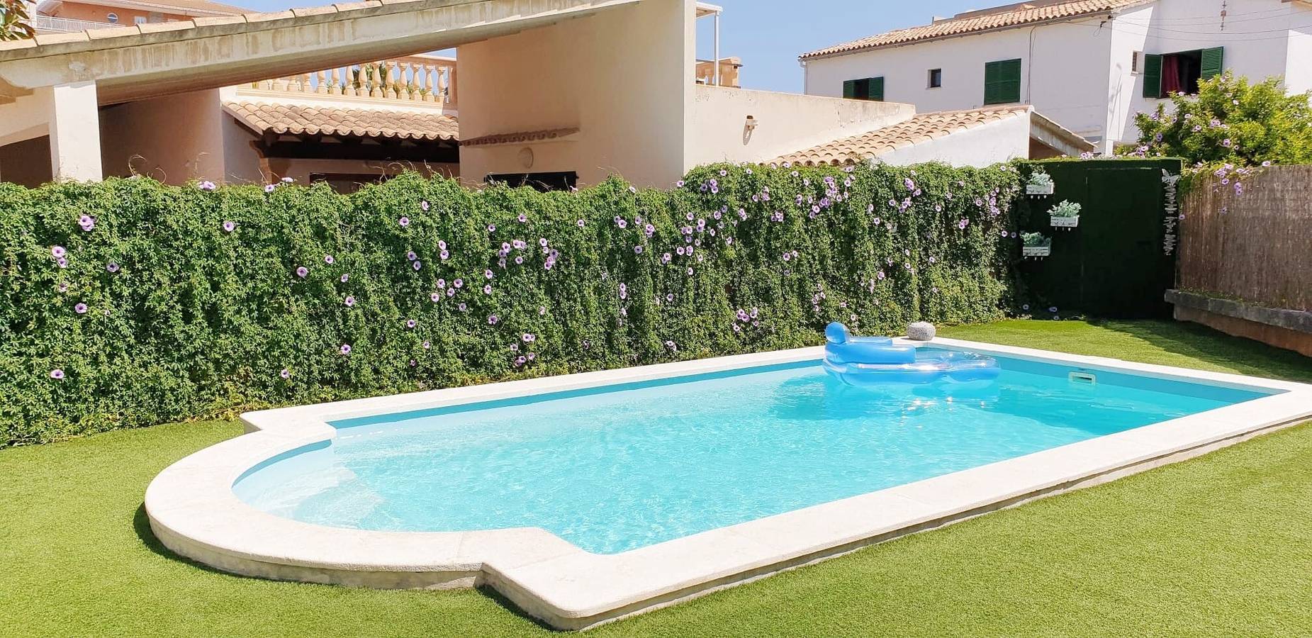 Villa 'Berna' with Private Pool, Wi-Fi, and Air Conditioning in Alcúdia, Coast of Mallorca