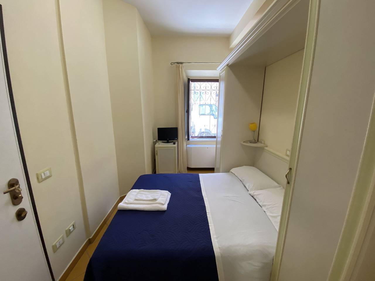 Appartamento intero, Butterfly's House - Bh1 - Camera con letto 1Pz e 1/2 P.T. in Porto Recanati, Costa Adriatica Marche