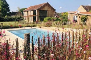 Location de vacances pour 6 personnes, avec jardin à Trémolat