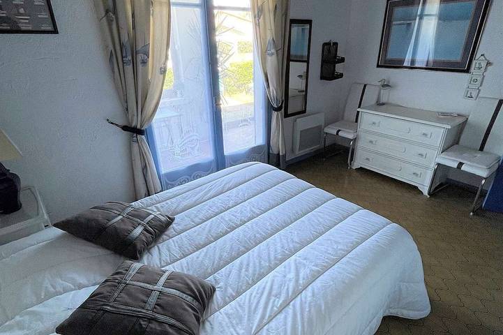 Location de vacances pour 8 personnes dans Plage des Bourdaines - 3