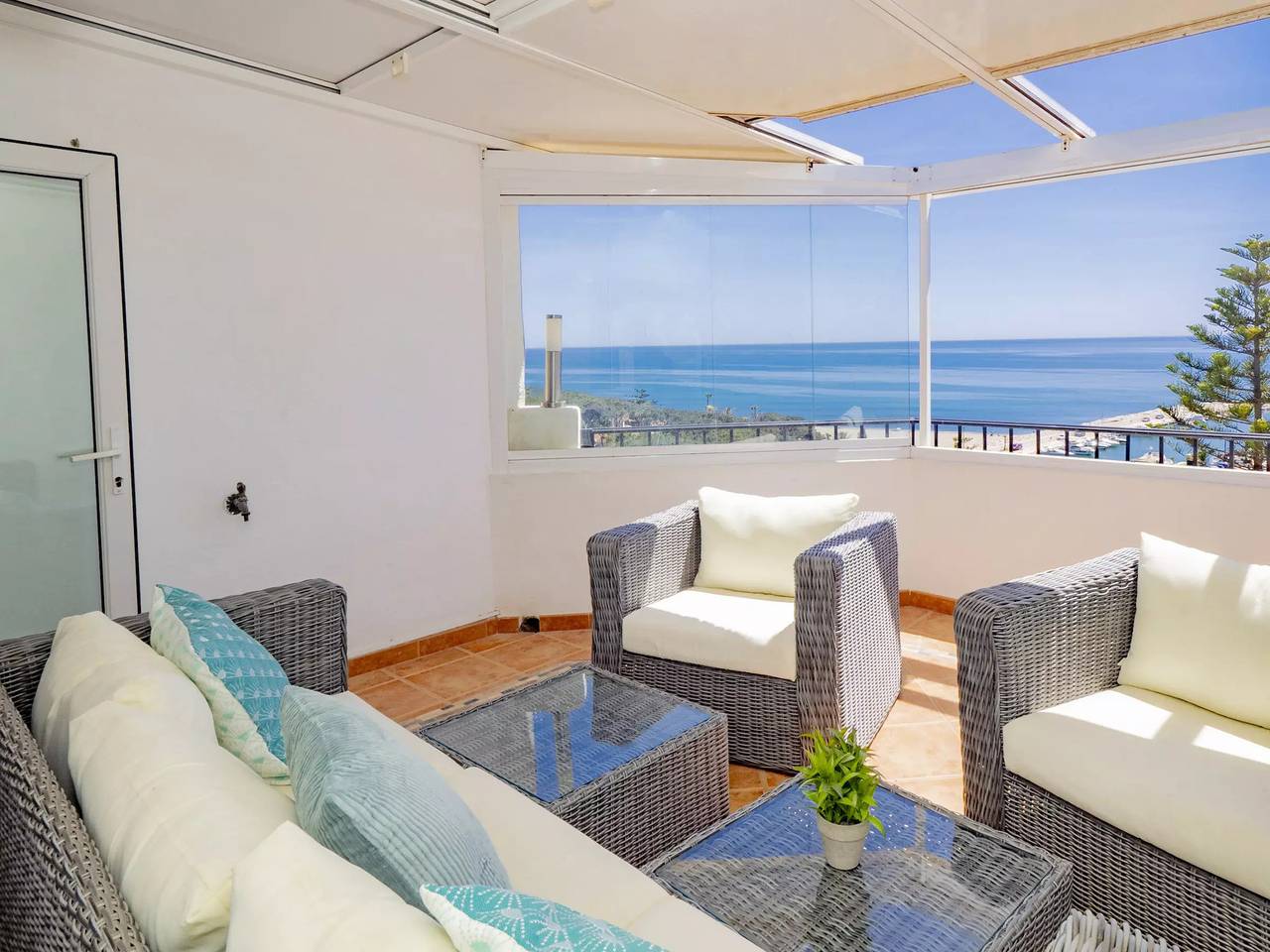 Geheel appartement, 3 kamers 5 personen in Playa Cabopino, Marbella