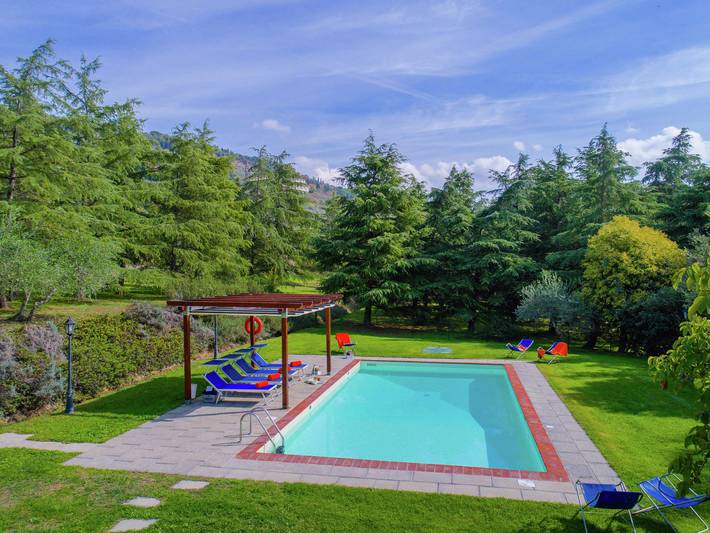 Ferienhaus für 17 Personen, mit Terrasse und Garten sowie Pool in Cortona