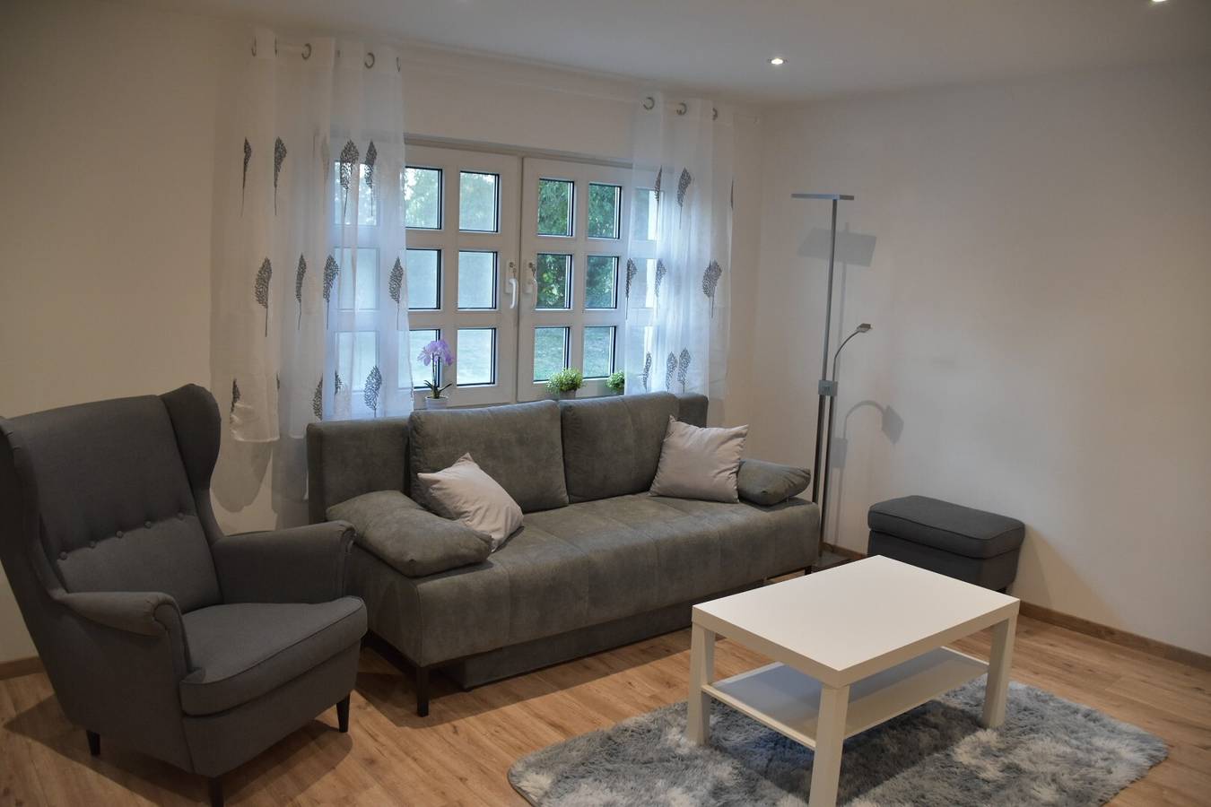 Ganze Wohnung, Ferienwohnung "Casa Schrader" mit privater Terrasse, privatem Garten & Wi-Fi in Kaltenholzhausen, Lahn-Taunus