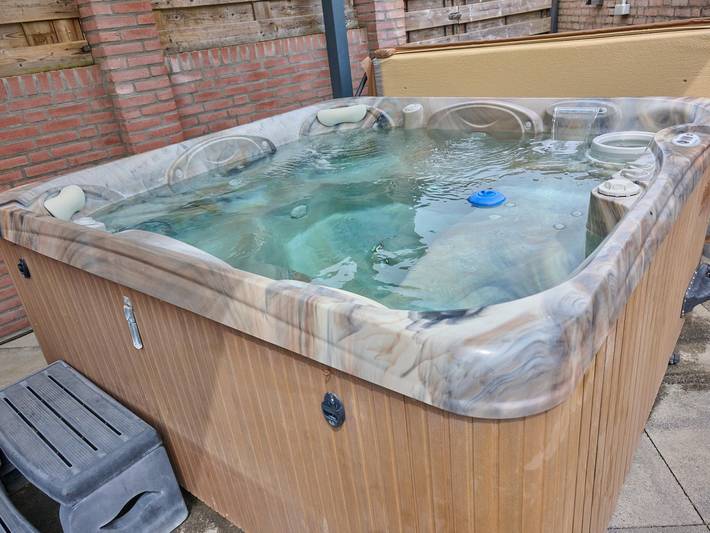 Luxuriöse Wellnesswohnung mit Garten in Limburg (Niederlande)