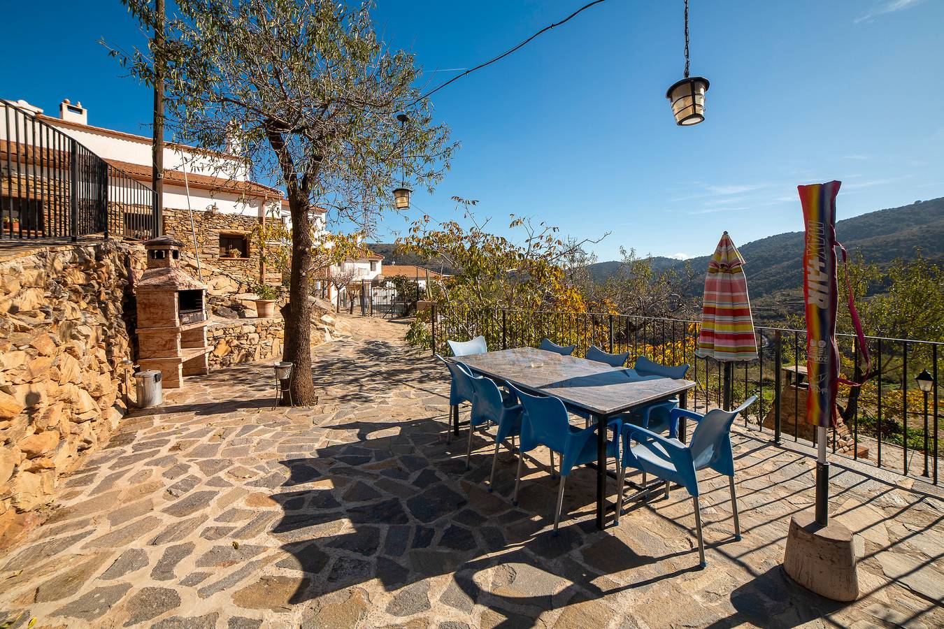 Casa de vacaciones 'Casa Rural Matasiete' con vistas a la montaña, piscina compartida y Wi-Fi in Laroya, Provincia de Almería