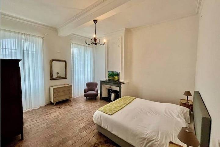 Location de vacances pour 14 personnes, avec piscine et jardin à Saint-Hippolyte-du-Fort