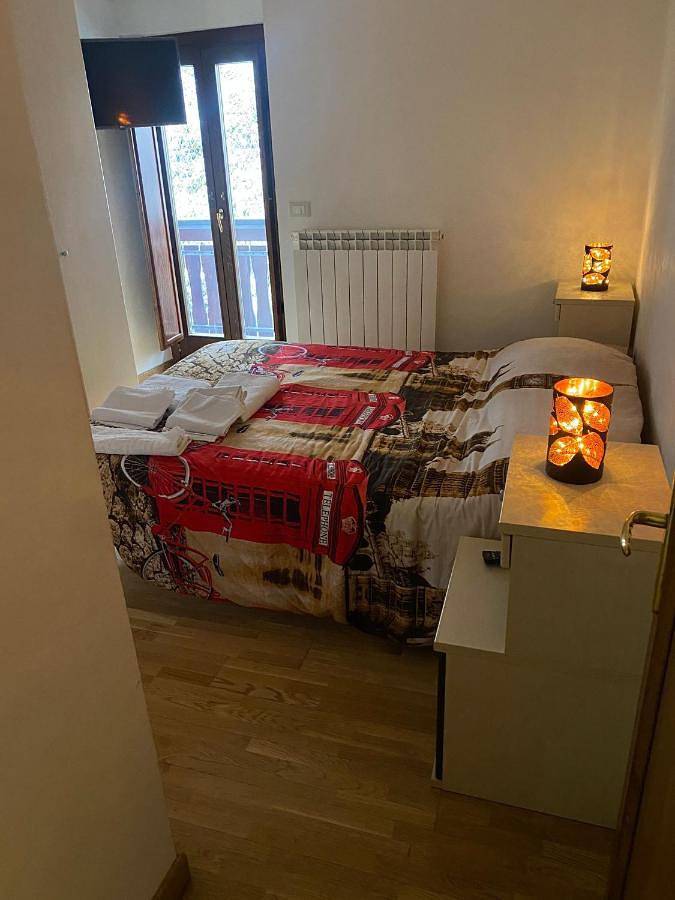 Appartamento per 7 persone, con Balcone e Terrazza nonché Panorama sul Monte Terminillo