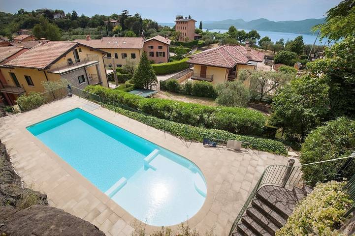 Ferienwohnung für 4 Personen, mit Pool und Terrasse sowie Garten - 1