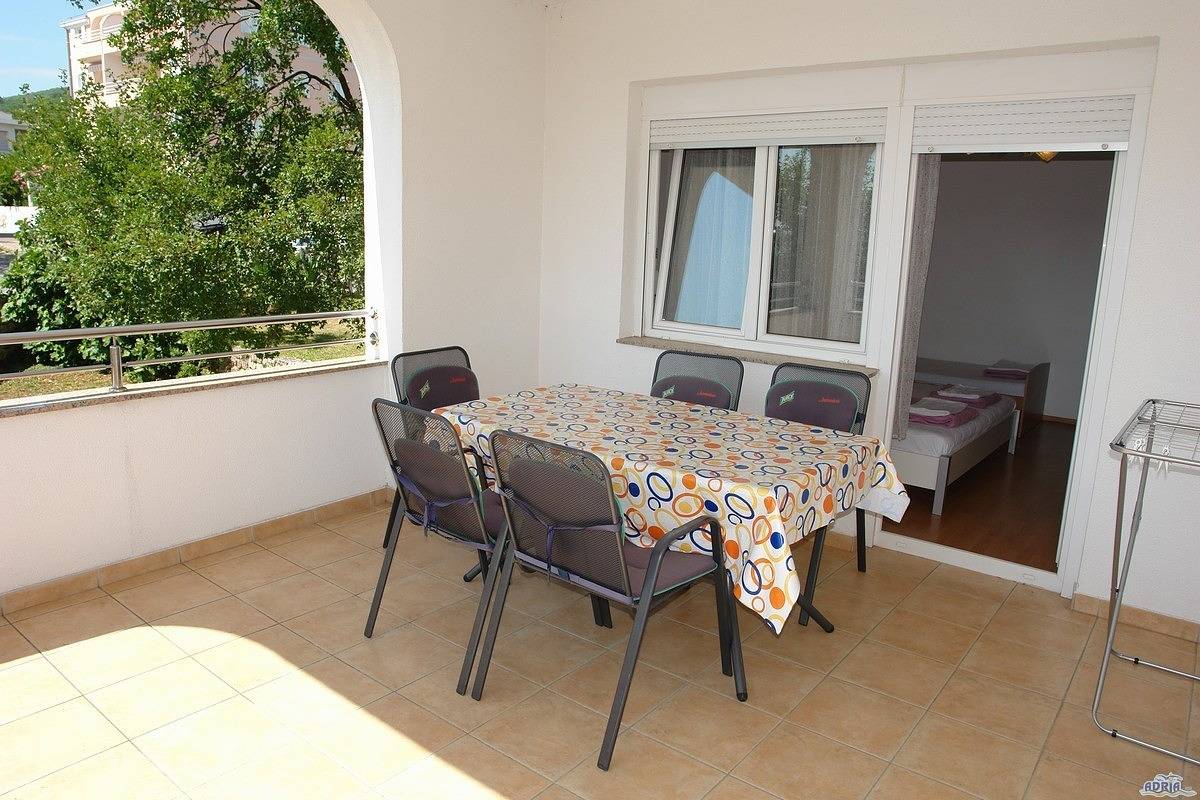 Entire apartment, Two bedroom apartment with terrace and sea view Dramalj, Crikvenica A-18467-c in Dramalj, Primorje-Gorski Kotar