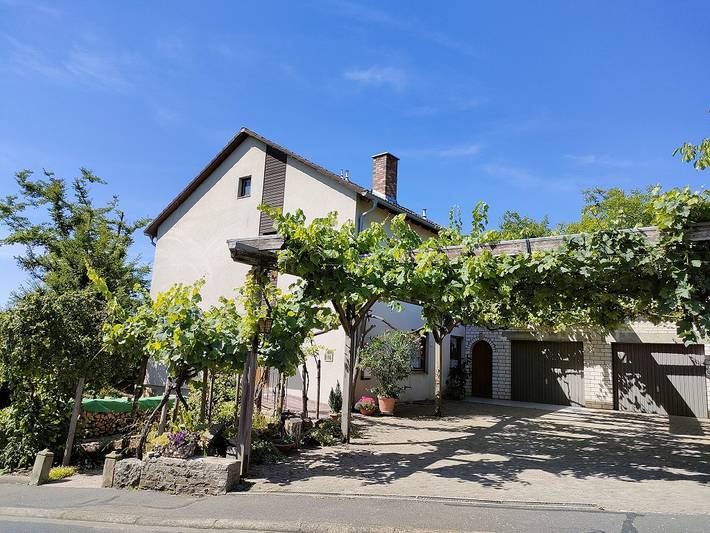 Ferienwohnung für 4 Personen, mit Balkon und Balkon/Terrasse sowie Terrasse in Fränkisches Weinland - 2
