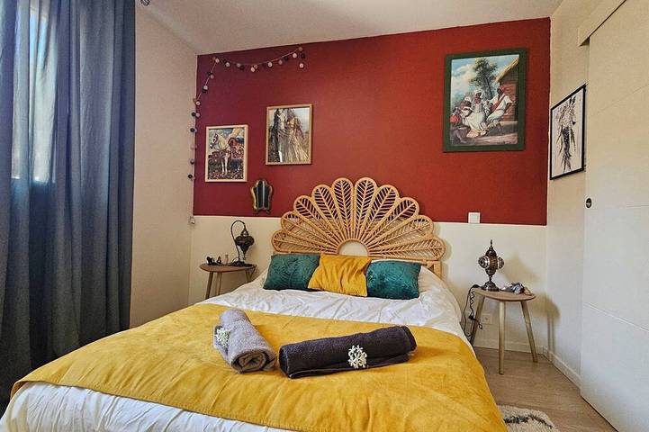 Villa Maripa, an exotic oasis with a pool and hot tub, near the beach, sleeps 6 in Labenne Océan, Labenne