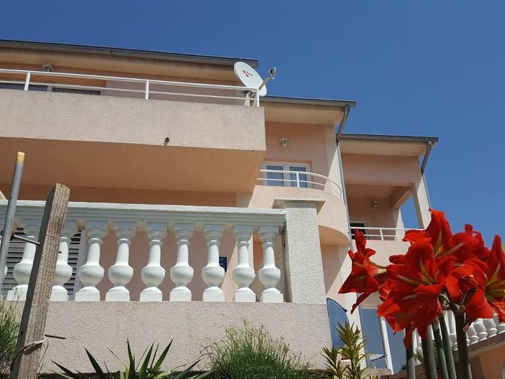 Apartament wakacyjny dla 2 osób, z widok i ogród, Dla rodziny w Zaboric