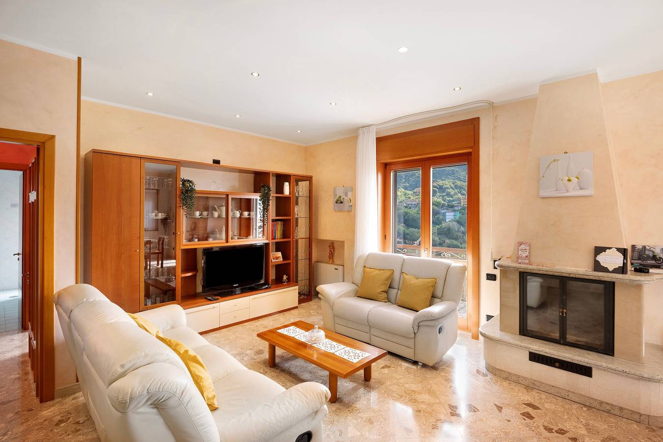 Appartement 'Il Limoneto Di Giovi' avec Vue sur la Mer, Wi-Fi et Climatisation in Salerne, Côte Tyrrhénienne Campanie