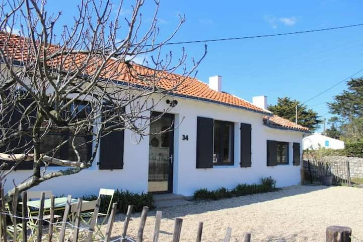 Location de vacances pour 8 personnes, avec jardin et terrasse dans Plage de la Clère