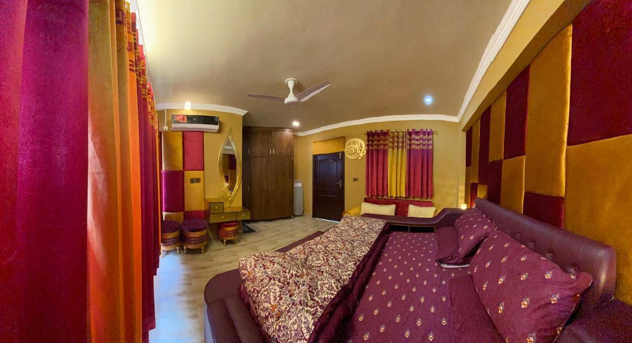 Entire apartment, Ali Luxury & Executive Apartments & Cottages Near Pc Bhurban - Ac-Kitchen-Mountain-Lawn-Play Area-Led-Wifi-Lift- Free Breakfast in Punjab