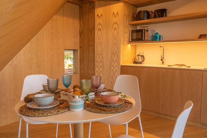 Location de vacances pour 4 personnes, avec jardin ainsi que vue et terrasse, animaux acceptés à Marín - 3