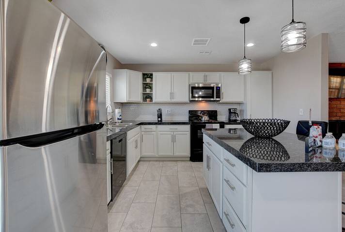 Vacation rental for 10 people, with balcony and yard in North Las Vegas