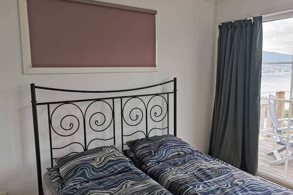 Entire apartment, Fjordview with Balcony Top Floor Apartment in Bergen, Vestland