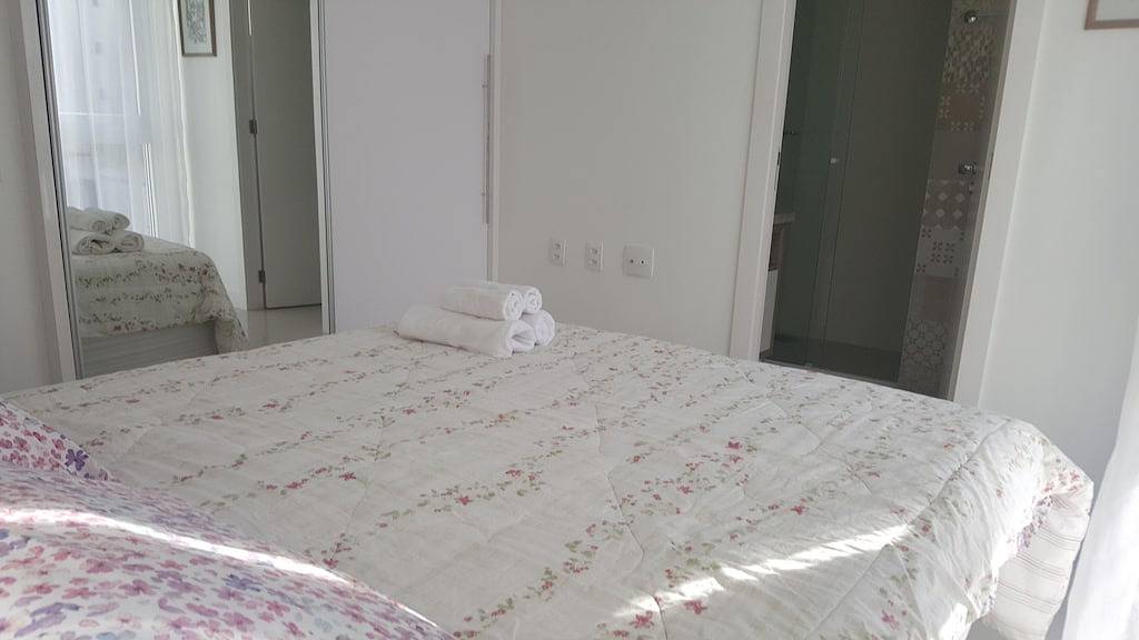 Ganze Wohnung, Mezzon Residence 03 - klimatisiert, 3 Suiten, Hydro, Grill, 340m Strand in Balneário Camboriú, Litoral Catarinense