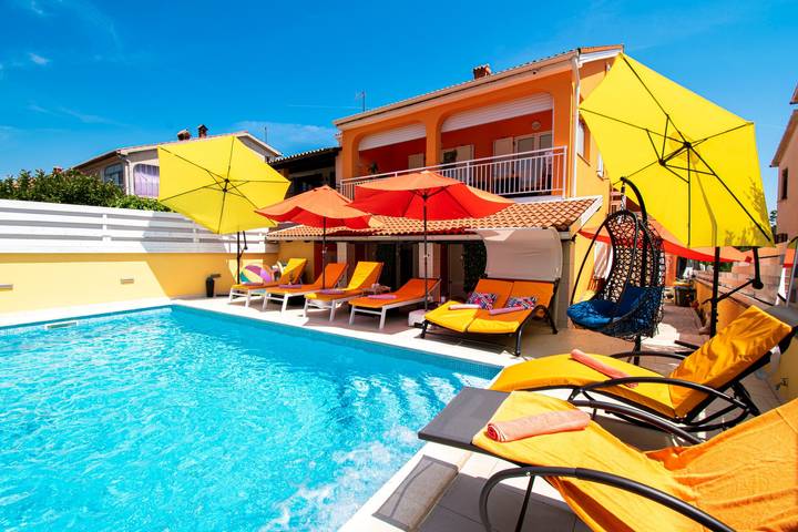 Holiday Villa Andja  with spa area and whirlpool in Banjole, Costa sur de Istria