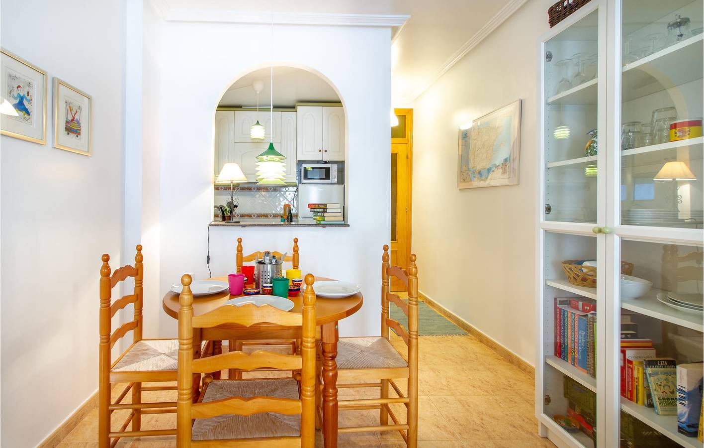 Apartamento vacacional entero, Apartamento de vacaciones junto a la playa con comodidades. in Torrevieja Centro, Torrevieja