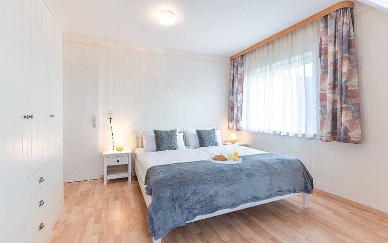Ferienwohnung für 2 Personen, mit Balkon und Garten sowie Ausblick in Utersum - 4