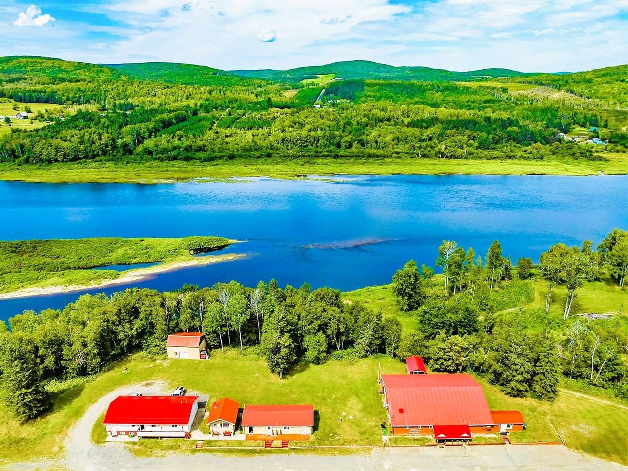 Ganze Wohnung, Kingsize -betten -fluss -effizienz in Aroostook County