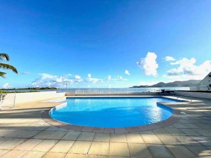 Location de vacances pour 4 personnes, avec piscine et jardin ainsi que terrasse et vue dans Nettlé Bay - 2