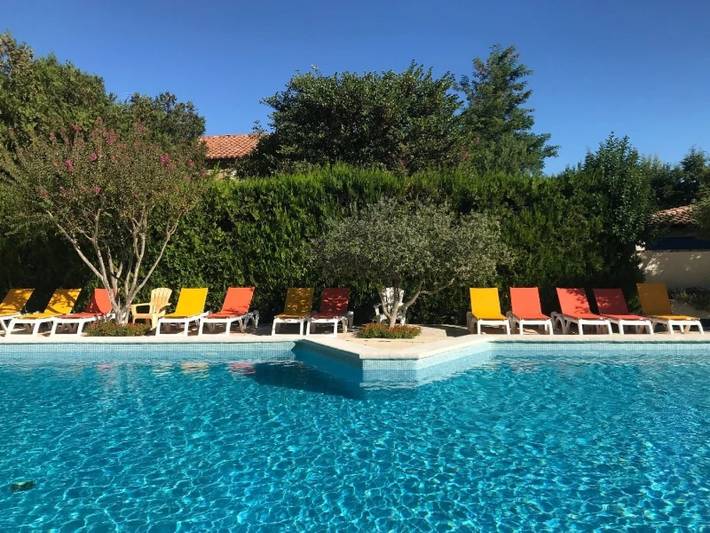 Camping pour 4 personnes, avec bassin pour enfant