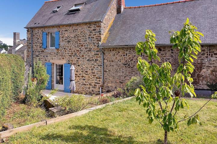 Location de vacances pour 4 personnes, avec jardin à Saint-Clet