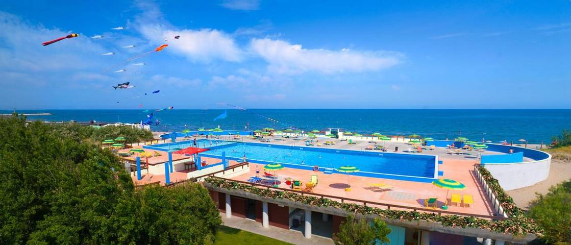 Ferienhaus für 7 Personen, mit Garten und Pool, mit Haustier in Rosolina Mare