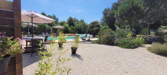Gîte pour 2 personnes, avec piscine et jardin à Lamonzie-Montastruc