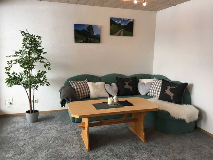 Ganze Ferienwohnung, Haus Lorenz - Doppelzimmer Berggeflüster in Grän, Allgäuer Alpen (Österreich)