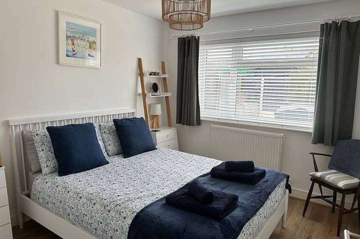 Blue Boat Cottage, Sutton on Sea - beautiful, dog friendly, cosy cottage in Sutton on Sea, Lincolnshire