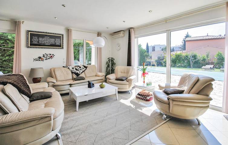 Modernes Apartment mit Pool und Terrasse – 2 km bis zur Küste in Frejus, Mittelmeerküste (Frankreich)