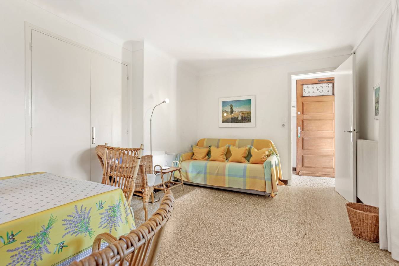 Geheel appartement, Appartement 'Villa Dorène' met privéterras, wifi en airconditioning in Saint-Aygulf, Frejus