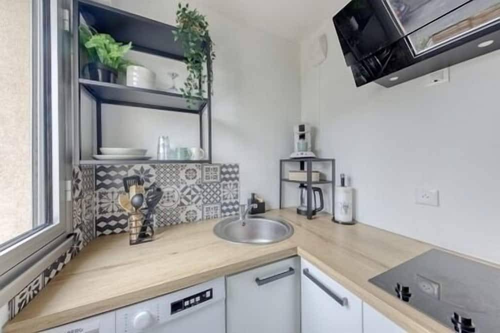 Entire apartment, 2 le Cosy ,appartement Proche Aéroport,paris ,diseny in Sevran, Seine-Saint-Denis