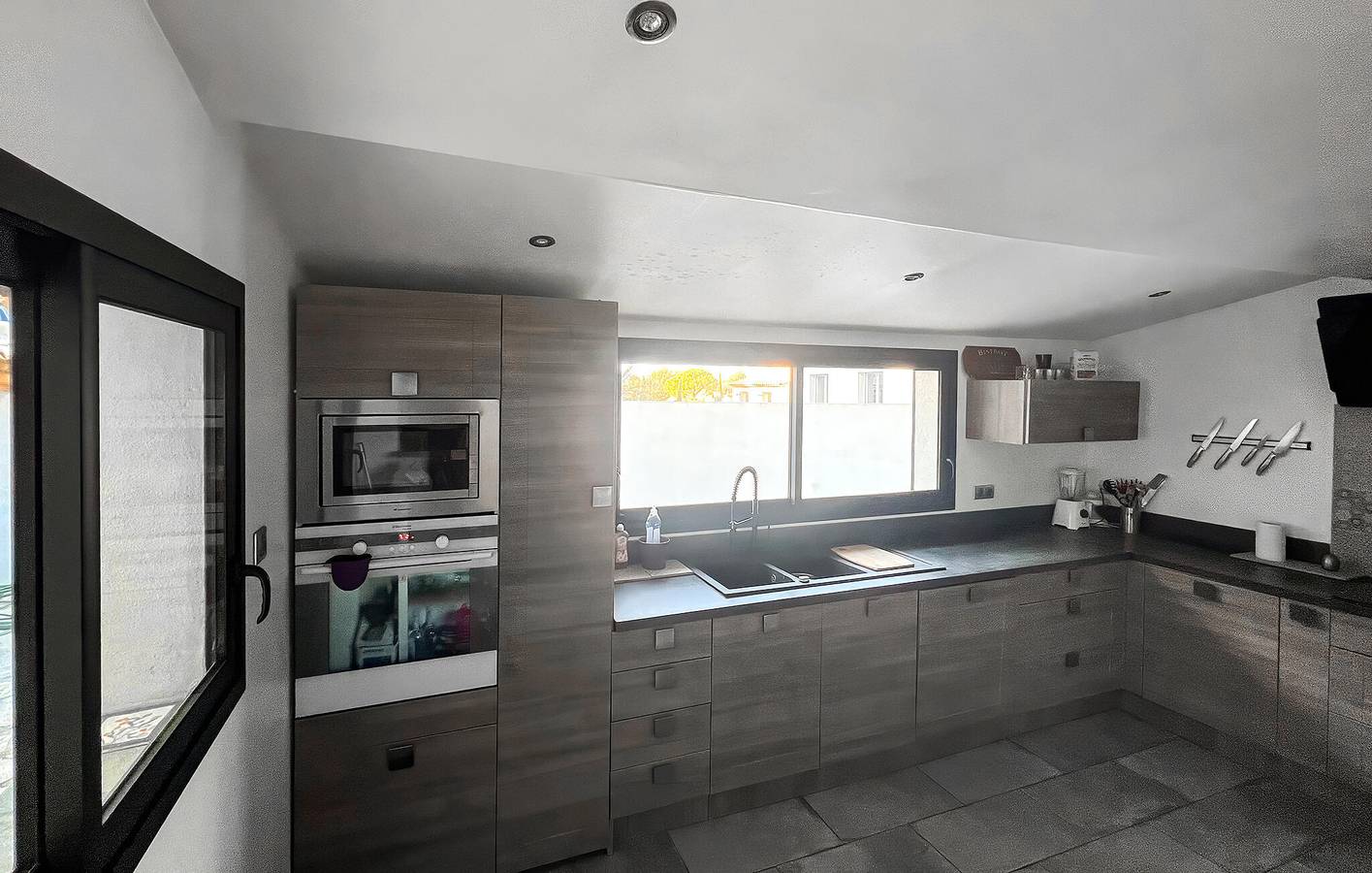 Apartamento moderno con piscina, wifi, aire acondicionado y terraza cerca de Titi Pizza in Gémenos, Marsella region