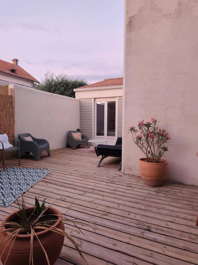 Chalet para 9 personas, con jardín además de vistas y piscina, Se admiten mascotas - 1