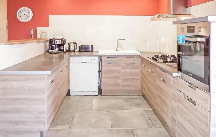 Maison de vacances pour 8 personnes, avec terrasse ainsi que jardin et piscine dans la Creuse - 4