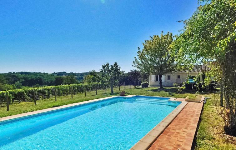 Location de vacances pour 6 personnes, avec Terrasse et Piscine à Saussignac