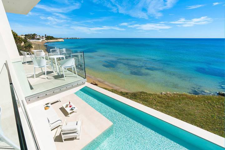 Casa vacanza per 8 persone, con balcone e giardino a Lido di Noto