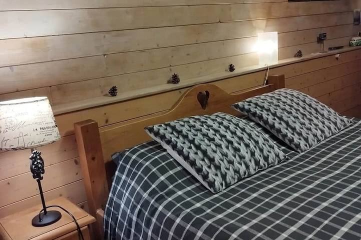 Location de vacances pour 3 personnes, avec Jardin et Piscine à Charancieu - 2