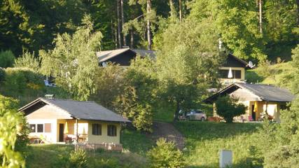 Ferienhaus für 3 Personen, mit Ausblick und Terrasse sowie Garten in Finkenstein am Faaker See