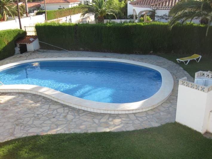 Ferienhaus für 4 Personen, mit Terrasse und Garten sowie Kinderpool und Pool in Miami Platja - 2