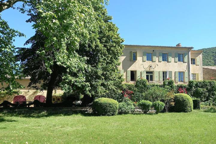 Maison de vacances pour 13 personnes à Mirmande