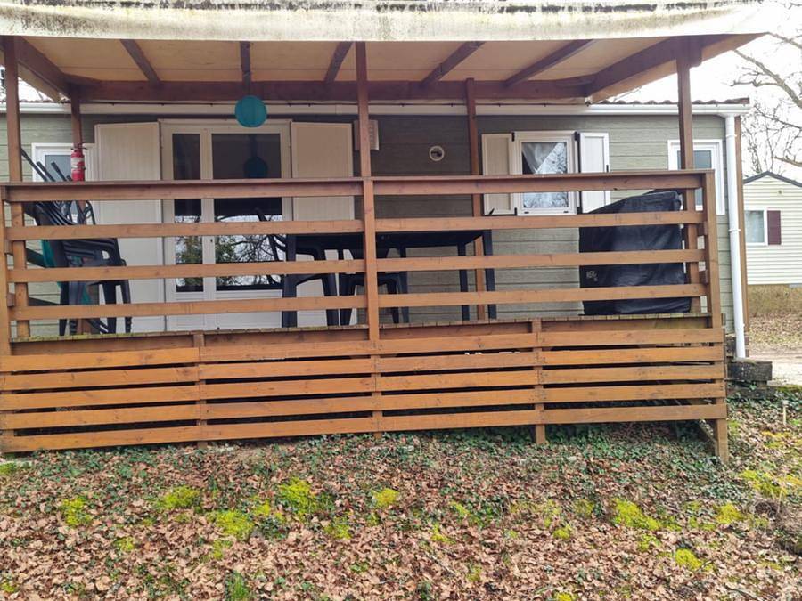 Camping La Garenne - Mobilhome 4 personnes - 55 Résidence L'eucalyptus 32m2 Terrasse Couverte, Télévision 1/4 pers in Peyrignac, Périgord Noir