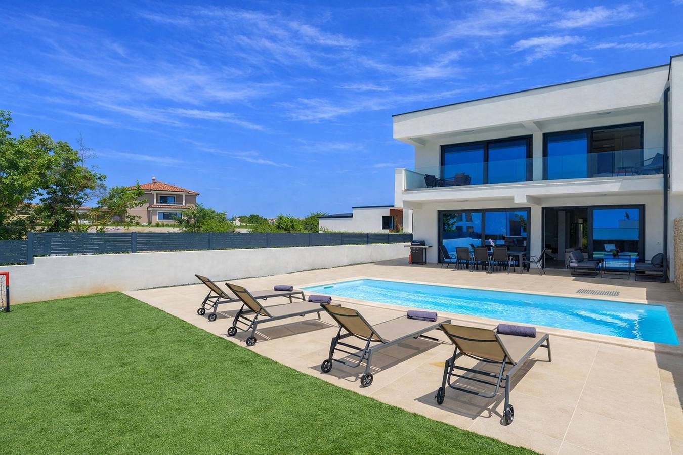 Villa Melia - eine gemütliche Villa mit 4 Schlafzimmern und privatem Pool in Kanfanar, Zentralistrien